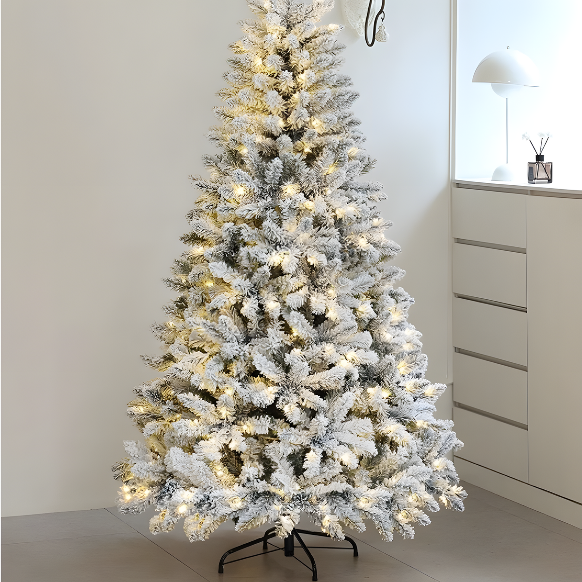 Flocked Christmas Tree – Snow-Dusted Indoor Holiday Tree for Home Decor